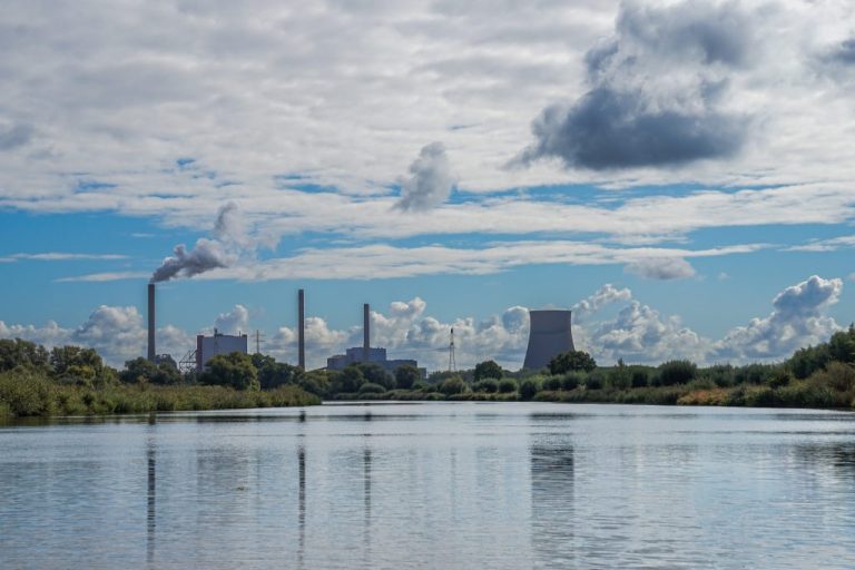 Les centrales nucléaires polluent-elles l'atmosphère ?